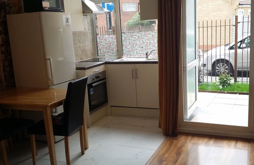 Tottenham Apartamento | Impresionante apartamento con jardín privado.