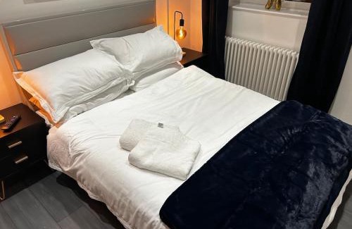 Barnsley Apartamento | Stunning apartment with parking near Barnsley town centre sleeps 4
