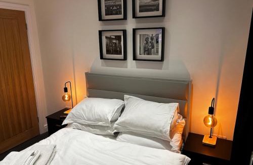 Barnsley Apartamento | Stunning apartment with parking near Barnsley town centre sleeps 4