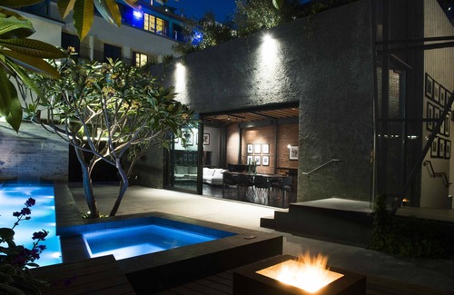Venice Villa | IMPRESIONANTE ARQUITECTÓNICO LOFT INDUSTRIAL W / PISCINA A UNA CUADRA DE LA PLAYA