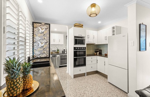 West Mackay Apartamento | Stunning Art Deco Apartment Inner City Mackay Close to Airport and Hospital