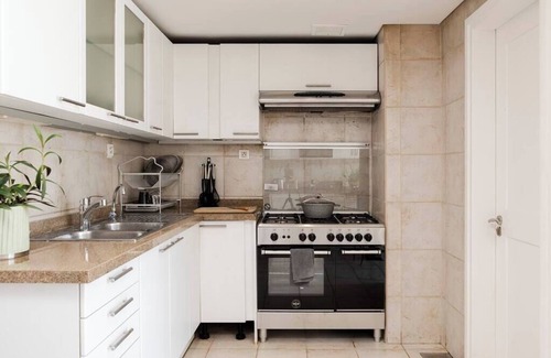 Beirut Central District Apartamento | Stunning Artist’s House in Saifi