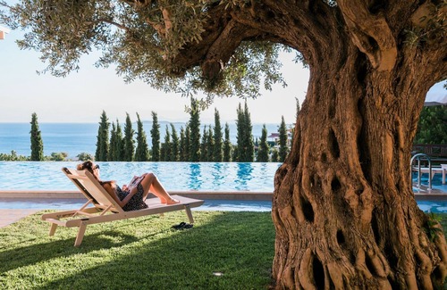 Saronikos Villa | Deluxe Lagoniss Villa | Blue Coast Villa | Private Pool | Sea View | BDR 6 | Athenian Riviera