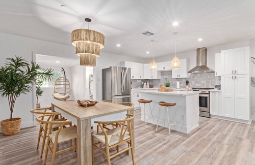 Park Scottsdale Four Casa | Stunning Backyard -Mini Golf & Heated Pool! 5 Mins to Old Town Scottsdale!