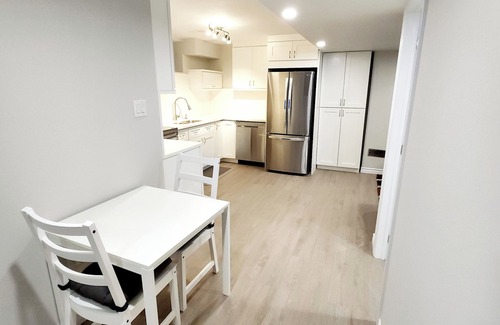 Innisfil Casa | Stunning Basement Apartment