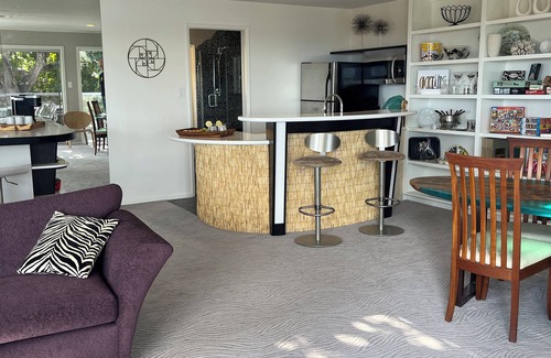 Bay Park Apartamento | Stunning Bay View Getaway