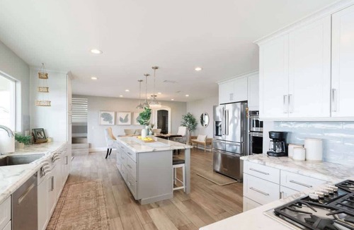 Bay Park Casa | Stunning Bay Views! Luxury Outdoor Living | HotTub