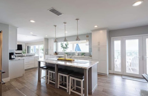 Bay Park Casa | Stunning Bay Views! Luxury Outdoor Living | HotTub
