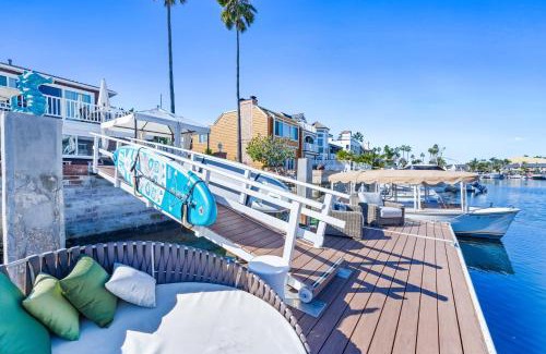 West Newport Casa | Stunning Bayfront Home w Epic Dock on Peninsula