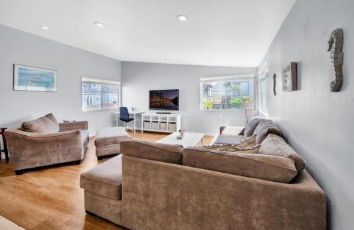 Mission Beach Casa | Stunning Beach Haven! Steps to the Beach & Pet Friendly!