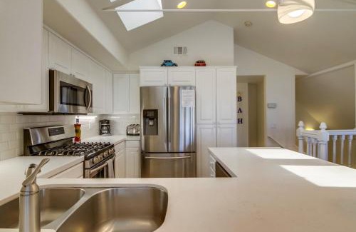 South Mission Beach Casa | Stunning beach home located between bay and beach with Ocean View Patio