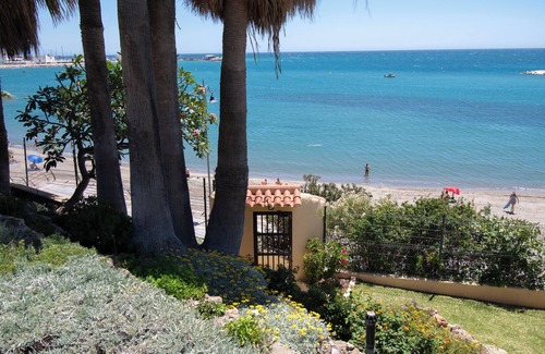 Benalmadena Costa Apartamento | Stunning Beachfront apartment with Sea Views
