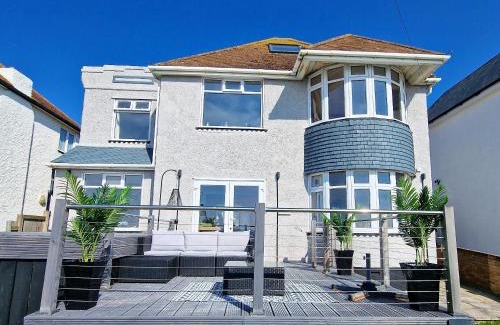 Swalecliffe Casa | Stunning Beachfront House, Herne Bay, Kent