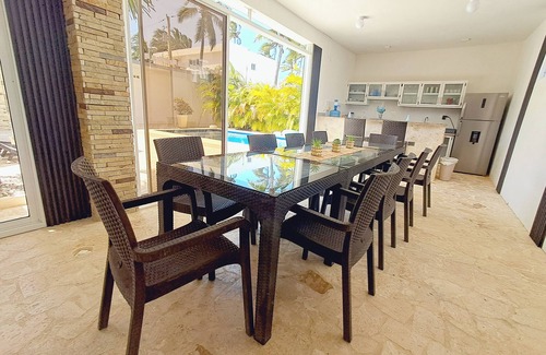 Cabarete Villa | Impresionante Villa junto a la playa con 6 dormitorios y piscina. ¡Disfrútala!