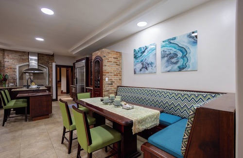 Tárcoles Casa | Stunning Beauty & Luxury, surrounded by Nature. Pool, Jacuzzi & Trails!
