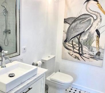Bourg-Charente Casa | Stunning bedroom overlooking the Charente