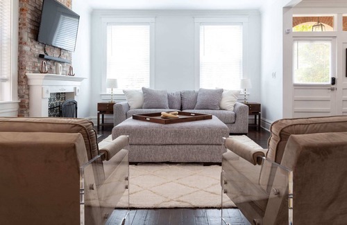 Benton Park Casa | Stunning Benton Park 3BR W/ Parking ABODEbucks