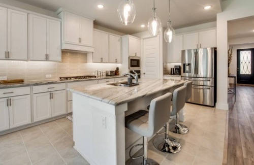 Fate Casa | Stunning Brand New 5-Bedroom Rental with Modern Amenities