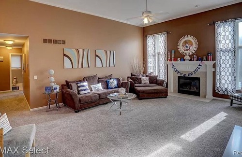 Anchorville Casa | Stunning Brick Ranch on Vista Woods Way - 3 Bedroom