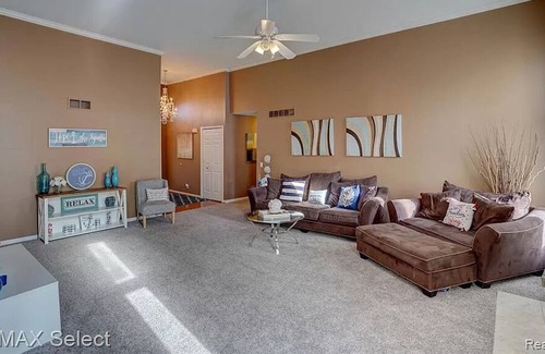 Anchorville Casa | Stunning Brick Ranch on Vista Woods Way - 3 Bedroom
