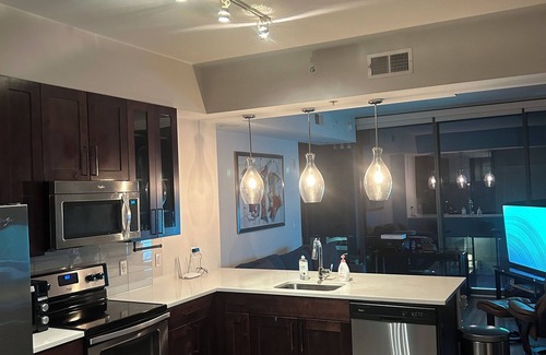 Lenox Apartamento | Stunning Buckhead Retreat with Unbeatable Views & Premium Amenities