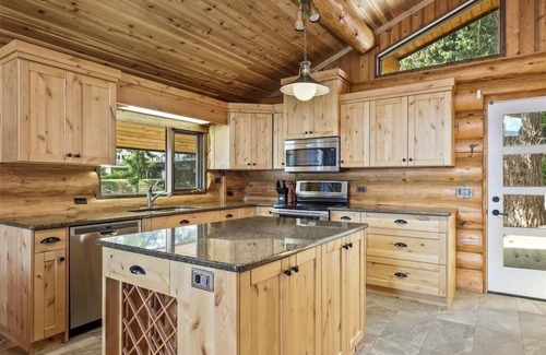 Anglemont Cabina | Stunning Cabin Lakeside on the Shuswap