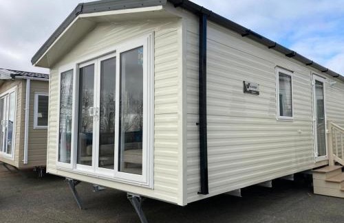 Hunstanton Otro | Stunning Caravan For Hire Nearby Hunstanton Beach In Norfolk Ref 23050S