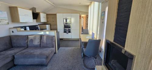 Great Yarmouth Alquiler De Eote | Stunning Caravan With Large Decking At California Cliffs In Norfolk Ref 50001Oc