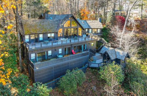 Cashiers Casa | Stunning Cashiers Vacation Home with Mountain Views!