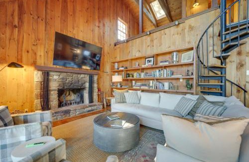 Cashiers Casa | Stunning Cashiers Vacation Home with Mountain Views!