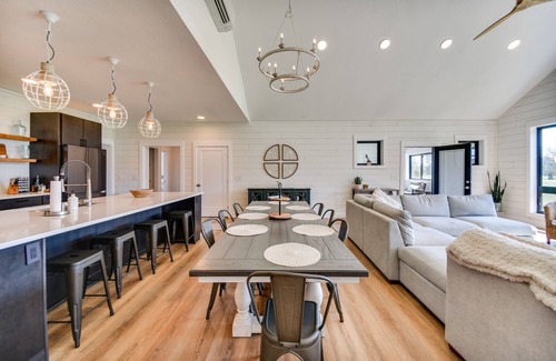 Machipongo Casa | Stunning Chesapeake Bay Farmhouse w/ Dock & Kayaks