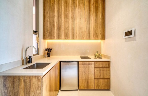 Barrio Zama Condominio | Stunning Chic 1 BR in Tulum Oasis w/Lagoon Pools