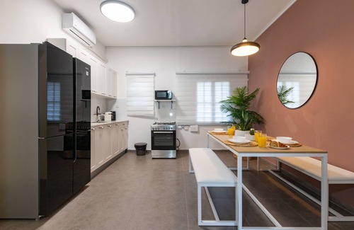 Old North Apartamento | Stunning Chic 2 BR Ibn Gvirol St