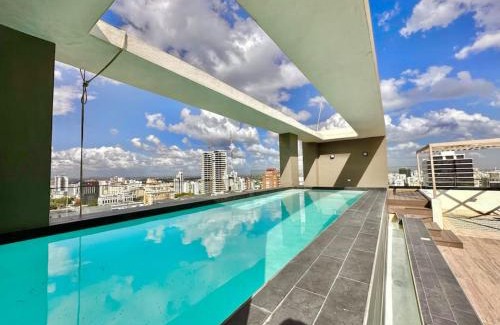 Yolanda Morales Casa | Stunning City Center Condo