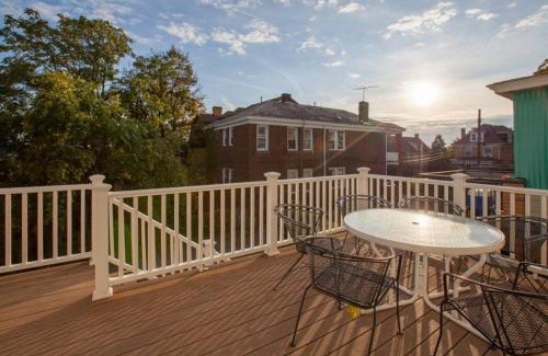 Mount Washington Casa | Stunning City Living Open Floor Plan