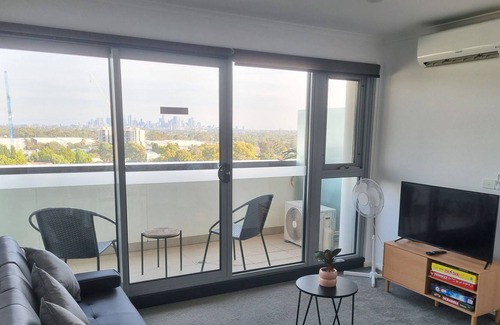 Preston Apartamento | Stunning City View Apartment with Great Amenities
