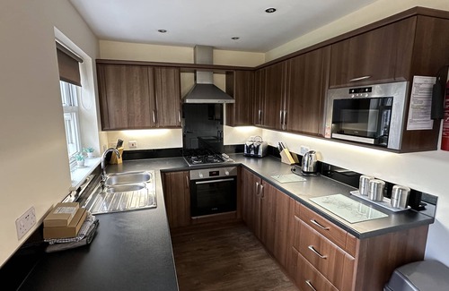Filey Apartamento | Stunning Coastal Cottage - Sleeping 8 in 4 Bedrooms - Pool and Beach Access Included.