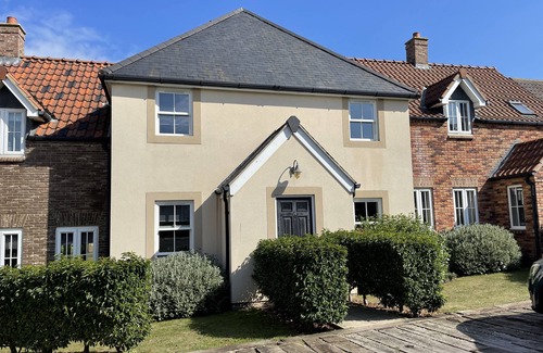 Filey Apartamento | Stunning Coastal Cottage - Sleeping 8 in 4 Bedrooms - Pool and Beach Access Included.