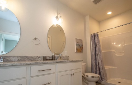 Milford Condominio | Stunning Condo - Overlooking Lake OkobojI