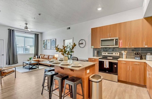 Clearfield Apartamento | Stunning Corporate Housing - Hill AFB - Davis Conf