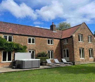 Cameley Casa | Stunning Country Farm House between Bristol & Bath