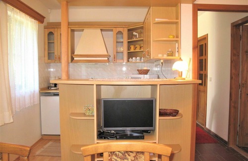 Zabrodi Casa | Preciosa casa de vacaciones privada con WIFI, TV, terraza, vista panorámica y aparcamiento