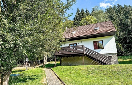 Starkov Casa | Casa de vacaciones privada con piscina, WIFI, TV, patio, mascotas permitida, vista panorámica
