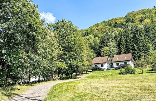 Starkov Casa | Casa de vacaciones privada con piscina, WIFI, TV, patio, mascotas permitida, vista panorámica