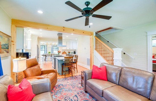 Damascus Casa | Stunning Damascus Vacation Rental with Fire Pit!