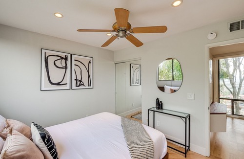 Del Mar Heights Casa | Stunning Del Mar Home w/ Deck: 1 Mi to Beach!