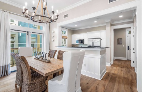 Beach District Condominio | Southside 30A Designer All Suite Condo.