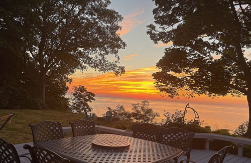 Ashtabula Casa | Stunning Disney themed Lux House with Lake views
