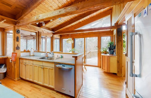 Williamsville Casa | Stunning dog-friendly home with board games, sauna, balcony, gas grill, & deck