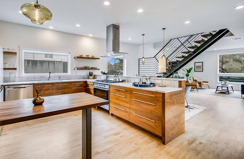 Travis Heights Casa | Stunning dog-friendly house w/private gas grill & deck -steps to South Congress